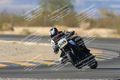 media/Jan-10-2025-CVMA Friday Practice (Fri) [[489e0da257]]/Group 4 and Trackday/Session 5 (Turn 7)/